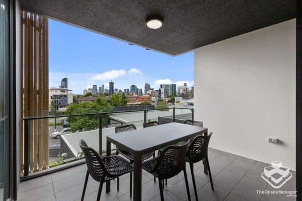 BRAND NEW APARTMENTS - CITY & RIVER VIEWS - Photo 1