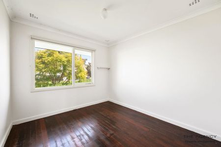 Charming 3-Bedroom Home in Armadale for Lease - Photo 3