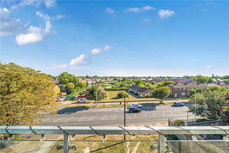 1 bedroom penthouse to rent - Photo 4