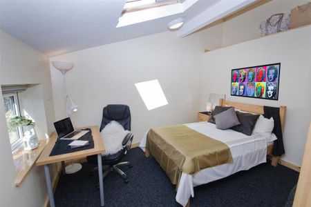 5 bedroom apartment to rent - Photo 4