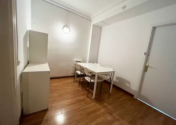 Avinguda de la Riera de Cassoles, Barcelona, Catalonia 08012