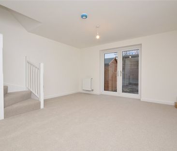 4, Saddleback Close, Churwell, Morley, Leeds, LS27 7NP - Photo 3