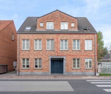 Centraal gelegen 2-slpk app met carport en berging te Beerse. - Photo 6