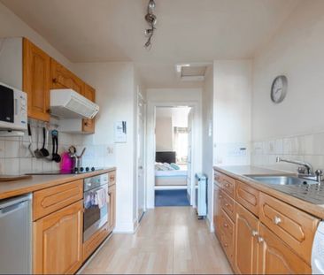 1 Bed Flat, Rose Street, EH2 - Photo 6