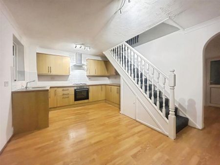 3 bedroom terraced house to rent - Photo 5