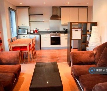 2 bedroom flat to rent - Photo 1