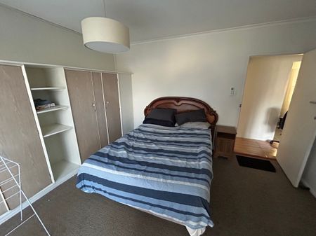 Burwood - Photo 2