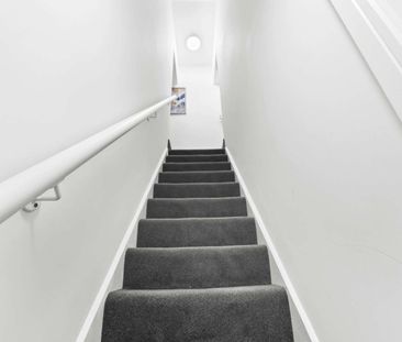 Fit For A King Room 6 - Photo 5