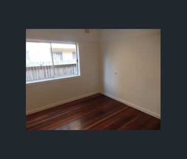 Walk to Westfields - Photo 5