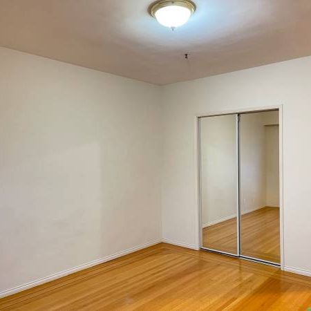 Marpole 2 bedroom apartment for rent - Photo 1