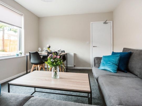 4 bedroom house to rent - Photo 1