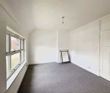 3 bedroom house to rent Jubilee Crescent, NN8 - Photo 4