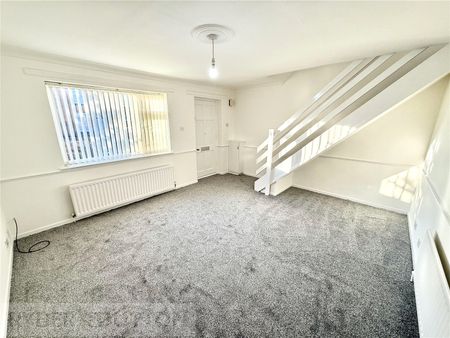 Old Road, 115, Failsworth, M35 0GD, Manchester - Photo 2