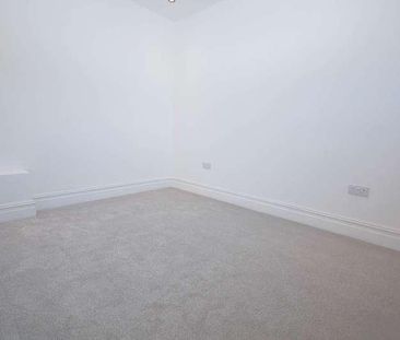 Woodley Hill, Chesham, HP5 - Photo 5