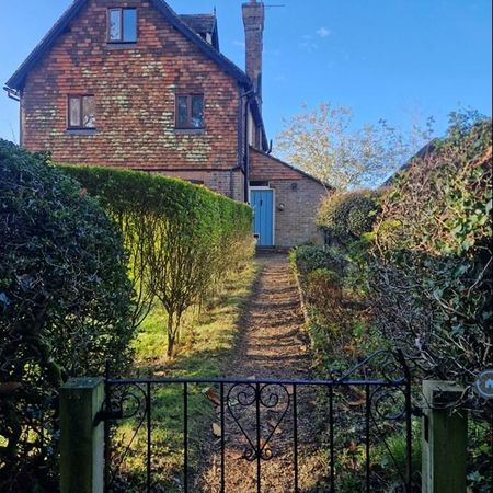 2 bedroom semi-detached house to rent - Photo 4