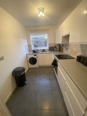 1 Bed Flat, Brook Court, SO15 - Photo 1