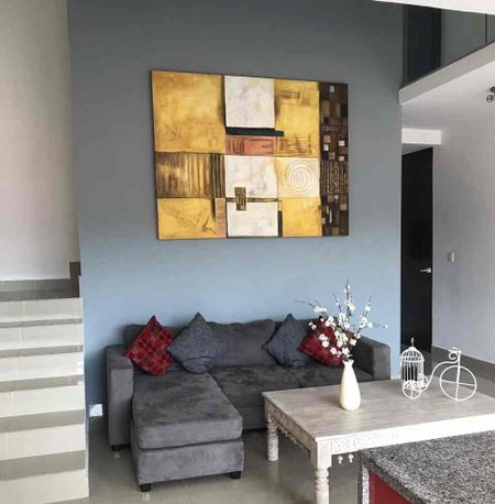 Hermoso y amplio departamento amueblado, de doble altura, en ubicación privilegiada. - Photo 3
