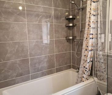 1 bedroom in a house share to rent - Photo 6