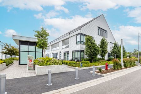 For Lease - 331 Broward Way Unit# 130, Innisfil, Ontario - Photo 5