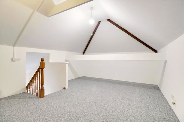 High Street, Barrow Upon Humber - Photo 1