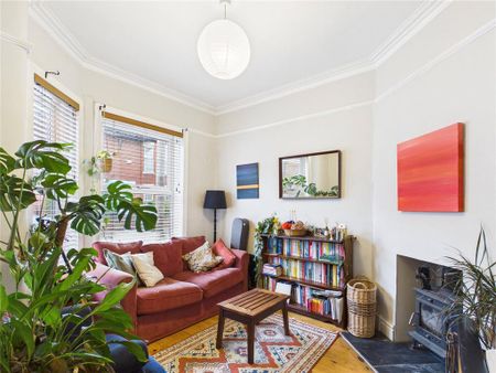 2 bedroom terraced house to rent - Photo 4