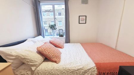 1 bedroom in a flat share to rent - Photo 4