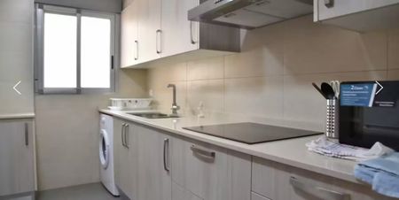 Carrer Sants Just i Pastor, Valencia, Valencian Community 46021 - Photo 3