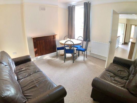 5 bedroom terraced house to rent - Photo 1