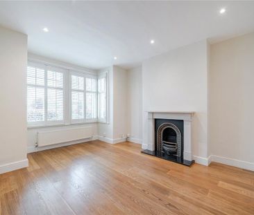 3 bedroom end of terrace house to rent - Photo 2