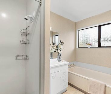 3 Bedrooms on Sunnypark Ave - Photo 4