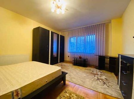 Apartament cu 4 camere, 140 mp, zona strazii Bucuresti - Fotografie 2