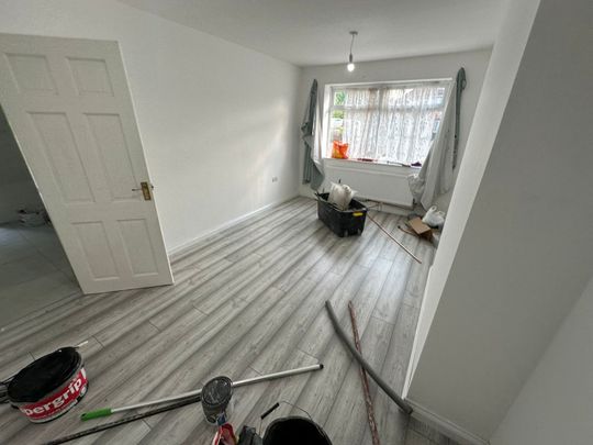 4 Bed End Terrace, Berrandale Road, B36 - Photo 1