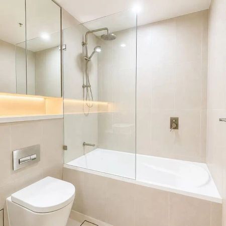 Water View High Level 2 Bedder + 2 Bath + 1 Parking | Spacious Balcony | Water, Sydney CBD & Parramatta CBD Views - Photo 2