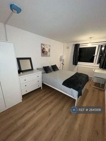 1 bedroom in a flat share to rent - Photo 3