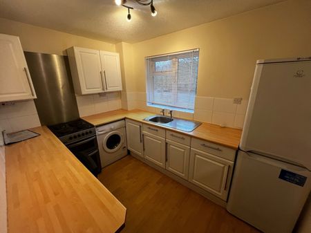 1 bedroom Apartment - THE COPPINS, WELWYN GARDEN CITY - Photo 3