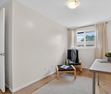 For Lease - 16-164 BARROW Crescent, Kanata, Ontario - Photo 4
