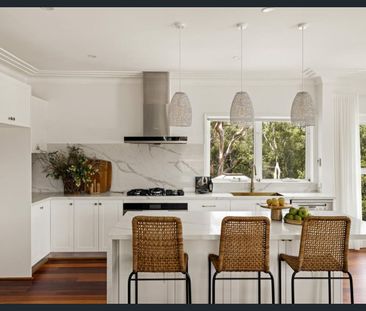 Beautifully Renovated Home in Premium Quality for Resort Style Living - Photo 4