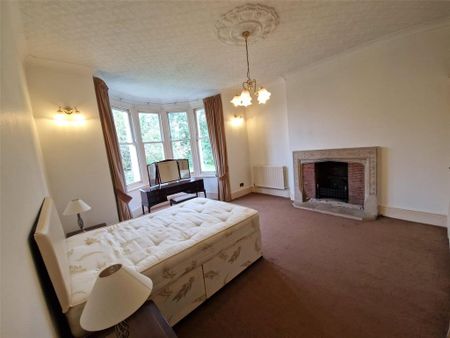 4 bedroom maisonette to rent - Photo 4