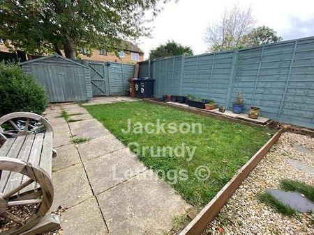 3 bedroom terraced house to rent - Photo 2