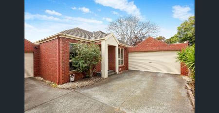 Sunny, Stylish & Superbly Located Single-Level Living - Photo 5