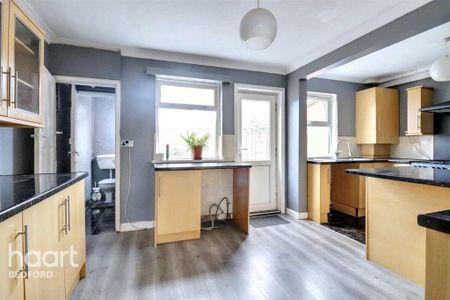 3 bedroom terraced house to rent - Photo 2