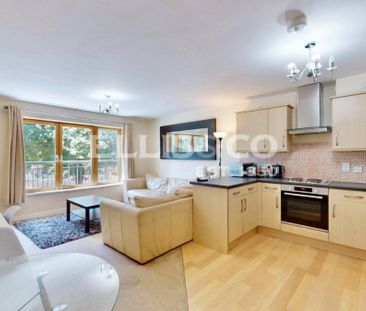 Northfield Avenue, W13, London - Photo 1