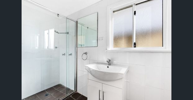 Beautifully Renovated Apartment in a Quiet Complex - Photo 1