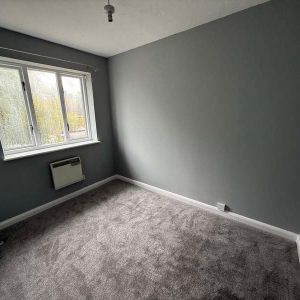 Lindale Close, NG2 - Photo 1