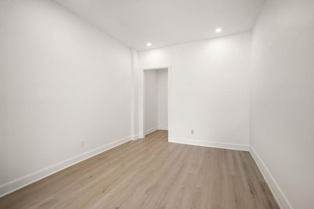 6847 Rue St-Hubert, H2S 2M7, H2S 2M7, Montréal - Photo 3