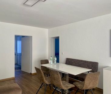 Familien willkommen - 5-Zimmer-Wohnung mit Balkon - Photo 1