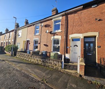 Newly refurbished 2 Bed Terrace house - Photo 3