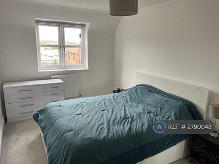 2 bedroom flat to rent - Photo 4