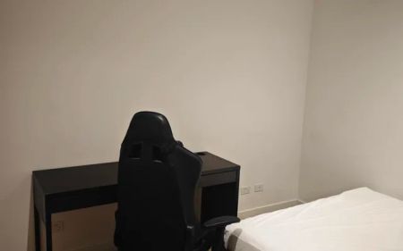 墨尔本CT人脸楼次卧包家具招租, Melbourne - Photo 2