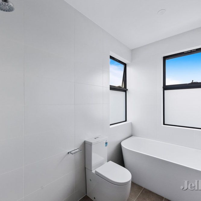 2/35 Alfreda Avenue, Rosanna - Photo 1